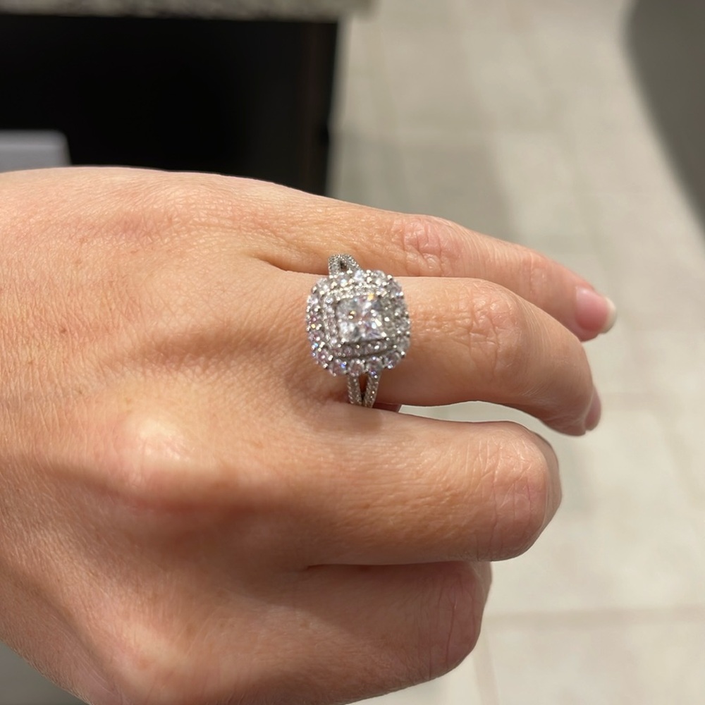 Gorgeous S925 ring size 7 worn once